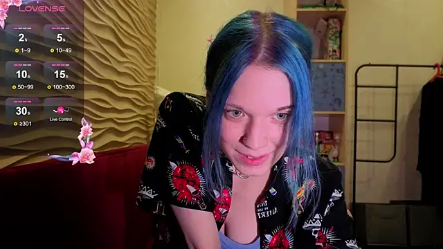 Snapshot of Marci_n chatting on 11.16.25 Marci n online show from 11.16.25