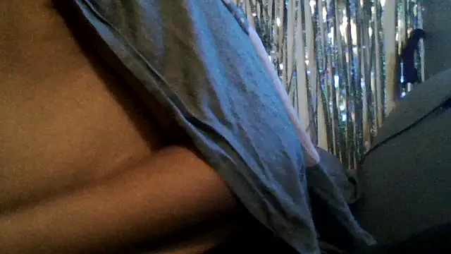 Snapshot of Juicyapplecandy chatting on 11.11.25 Juicyapplecandy online show from 11.11.25