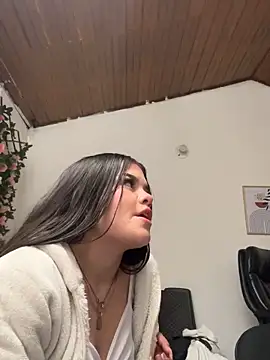 Camila Duarte  online show from 11.13.25