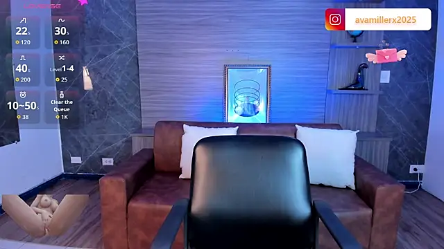 Snapshot of Ava-miller chatting on 11.26.25 Ava-miller online show from 11.26.25