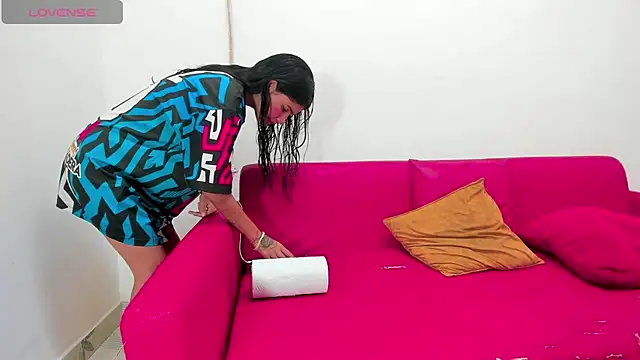 Snapshot of destruction_group_69 chatting on 12.01.25 destruction group 69 online show from 12.01.25