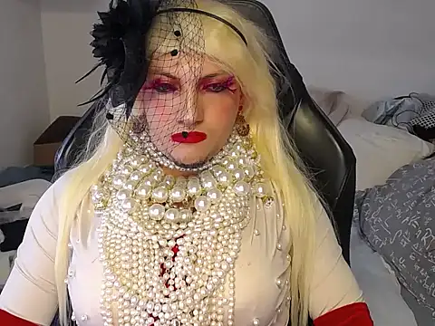 VanesaCrossic online show from 12.04.25