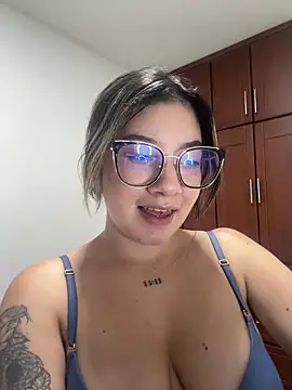 Eve Miiller online show from 04.15.26