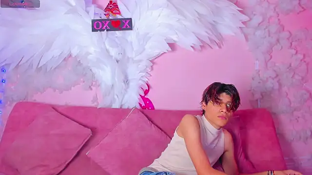 Leo Glow online show from 01.15.26