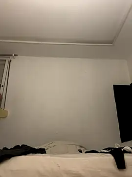 Snapshot of Zaskeee chatting on 10.31.25 Zaskeee online show from 10.31.25