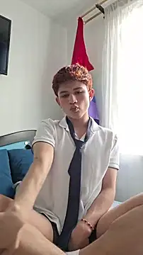 Snapshot of Apolitoo chatting on 11.01.25 Apolitoo online show from 11.01.25