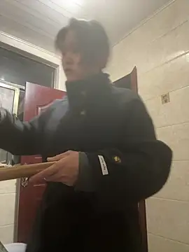 Snapshot of daaqnn chatting on 03.19.26 daaqnn online show from 03.19.26