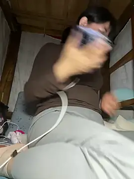 Snapshot of daaqnn chatting on 03.29.26 daaqnn online show from 03.29.26