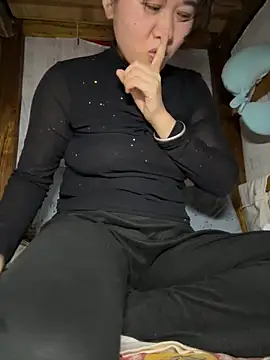 Snapshot of daaqnn chatting on 04.04.26 daaqnn online show from 04.04.26