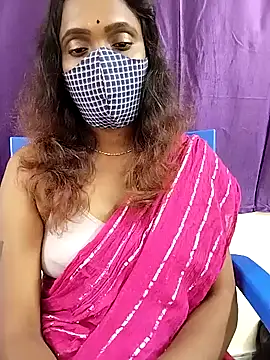 Snapshot of Queen-dhivya chatting on 11.04.25 Queen-dhivya online show from 11.04.25