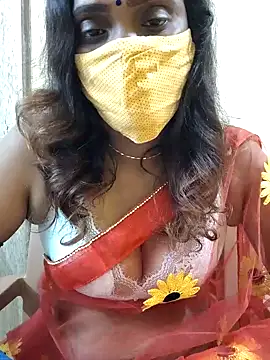 Snapshot of Queen-dhivya chatting on 12.03.25 Queen-dhivya online show from 12.03.25