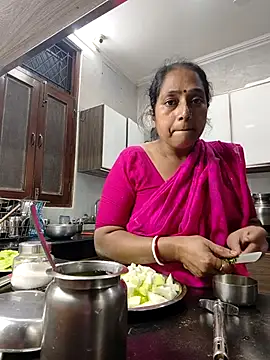 Snapshot of Hot-Sana2 chatting on 11.03.25 Hot-Sana2 online show from 11.03.25