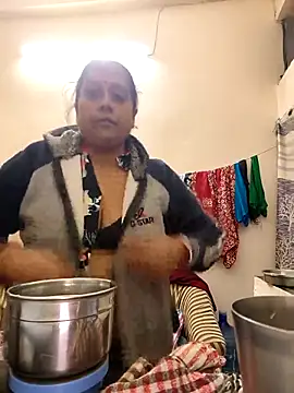 Snapshot of Hot-Sana2 chatting on 11.08.25 Hot-Sana2 online show from 11.08.25