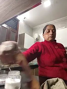 Snapshot of Hot-Sana2 chatting on 11.14.25 Hot-Sana2 online show from 11.14.25