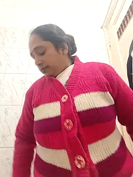 Snapshot of Hot-Sana2 chatting on 12.05.25 Hot-Sana2 online show from 12.05.25