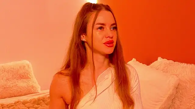 Snapshot of Mirra_ chatting on 12.02.25 Mirra online show from 12.02.25