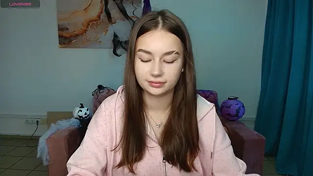 Snapshot of AsiaSanffa chatting on 11.04.25 AsiaSanffa online show from 11.04.25