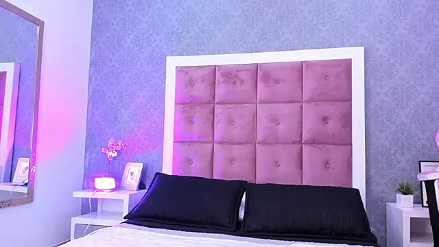 ailenaranda online show from 11.11.25