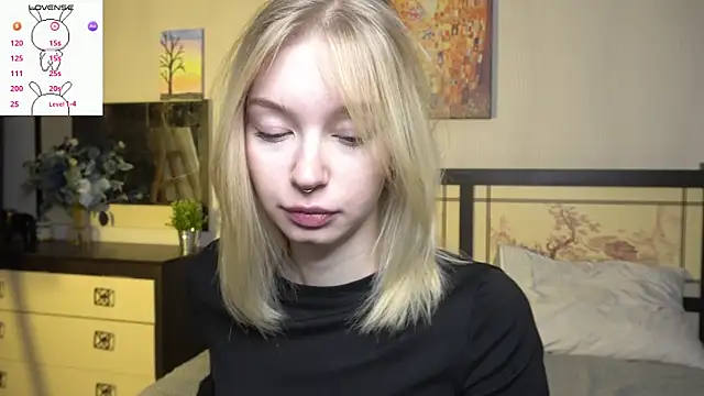 Snapshot of ShanelTunon chatting on 11.21.25 ShanelTunon online show from 11.21.25