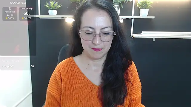 Lauryn Jones online show from 04.15.26