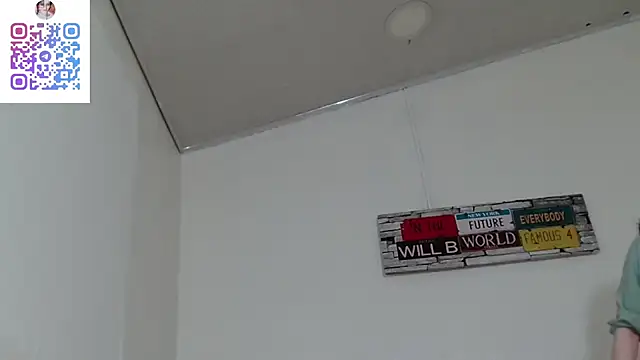 Snapshot of Victoria_Founta1n chatting on 11.01.25 Victoria Founta1n online show from 11.01.25