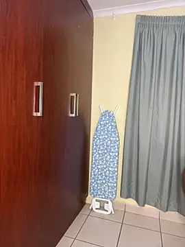 MiyaXo2 online show from 12.14.25