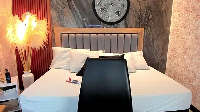 Snapshot of Valery_Shadey chatting on 11.30.25 Valery Shadey online show from 11.30.25