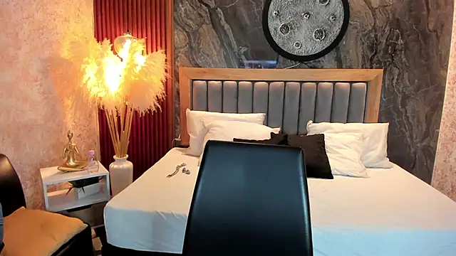 Snapshot of Valery_Shadey chatting on 12.03.25 Valery Shadey online show from 12.03.25