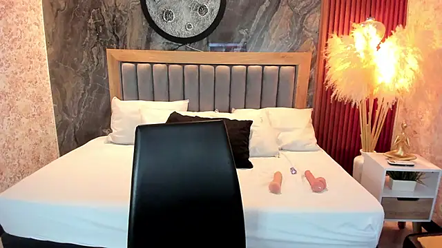 Snapshot of Valery_Shadey chatting on 12.15.25 Valery Shadey online show from 12.15.25