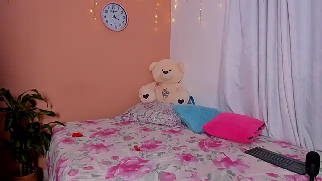 miah smith123 online show from 11.28.25