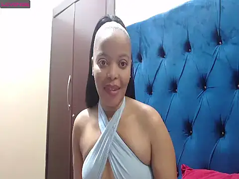 Snapshot of SexyEmpress8 chatting on 11.11.25 SexyEmpress8 online show from 11.11.25