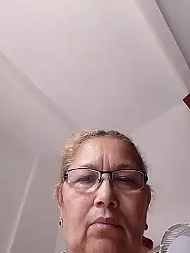 Snapshot of Cessi50 chatting on 11.11.25 Cessi50 online show from 11.11.25