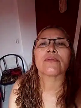 Snapshot of Cessi50 chatting on 11.15.25 Cessi50 online show from 11.15.25