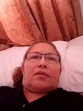 Snapshot of Cessi50 chatting on 11.16.25 Cessi50 online show from 11.16.25