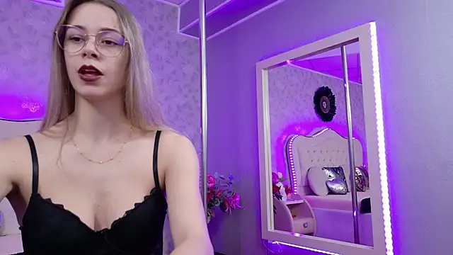 GracieCute online show from 11.25.25