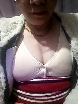 small-house123 online show from 12.04.25