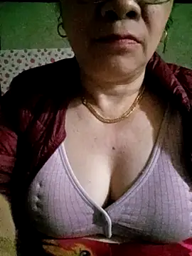 Snapshot of small-house123 chatting on 02.13.26 small-house123 online show from 02.13.26