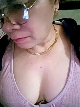 Snapshot of small-house123 chatting on 02.17.26 small-house123 online show from 02.17.26