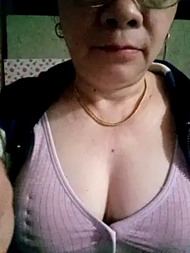 Snapshot of small-house123 chatting on 02.17.26 small-house123 online show from 02.17.26