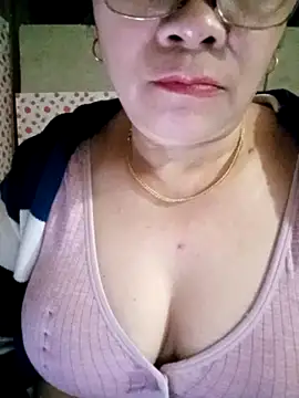 Snapshot of small-house123 chatting on 02.18.26 small-house123 online show from 02.18.26