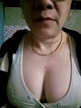 Snapshot of small-house123 chatting on 02.21.26 small-house123 online show from 02.21.26