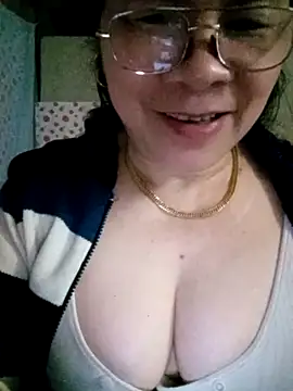 Snapshot of small-house123 chatting on 02.23.26 small-house123 online show from 02.23.26