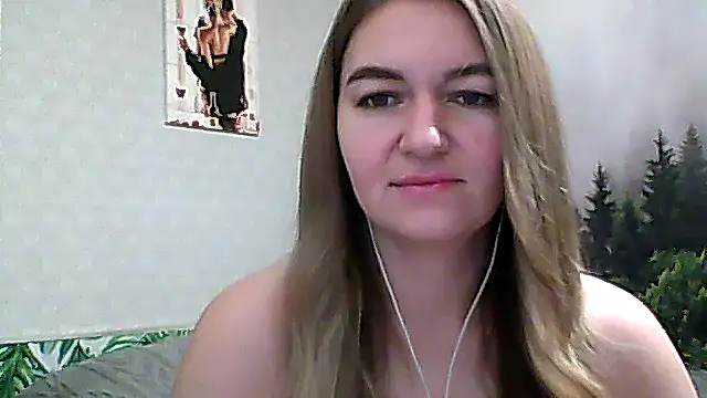 Snapshot of CandyOLimeX chatting on 12.03.25 CandyOLimeX online show from 12.03.25