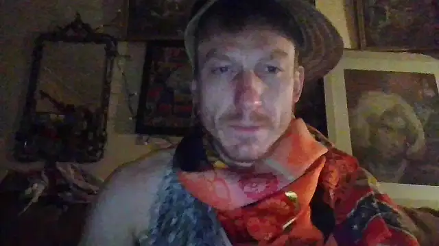 Snapshot of jigglethaypussi chatting on 11.11.25 jigglethaypussi online show from 11.11.25