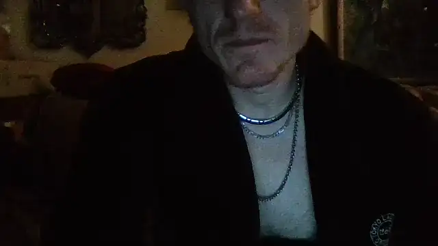 Snapshot of jigglethaypussi chatting on 12.01.25 jigglethaypussi online show from 12.01.25