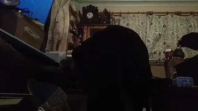 Snapshot of jigglethaypussi chatting on 12.17.25 jigglethaypussi online show from 12.17.25