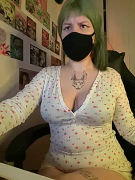 Snapshot of kittykoshkka chatting on 11.04.25 kittykoshkka online show from 11.04.25