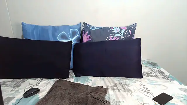 Snapshot of Dickcraverb30 chatting on 12.05.25 Dickcraverb30 online show from 12.05.25