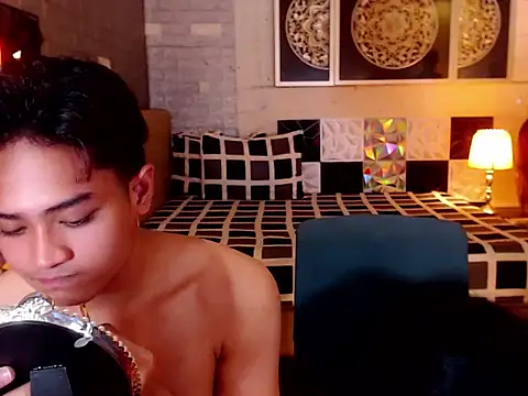 AthisaMooreTS online show from 11.24.25