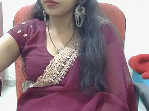 Snapshot of roja-1 chatting on 11.29.25 roja-1 online show from 11.29.25
